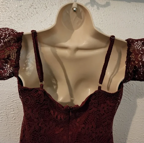 GUESS Burgundy Midi Open Shoulder Lace Dress - Picture 5 of 8
